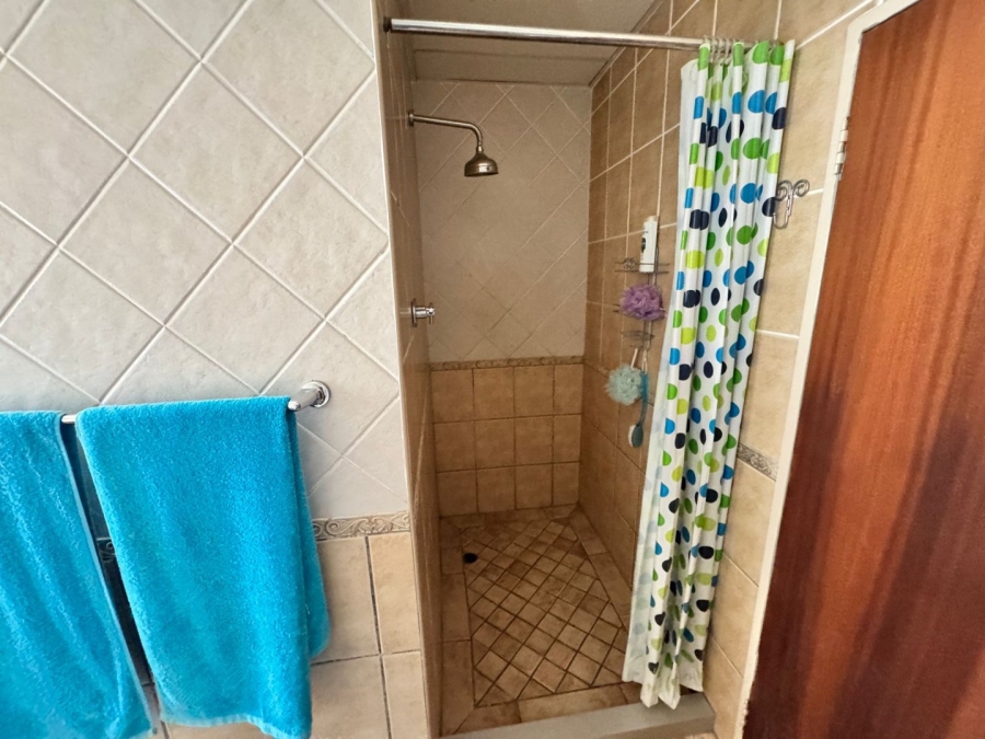 6 Bedroom Property for Sale in Orkney North West